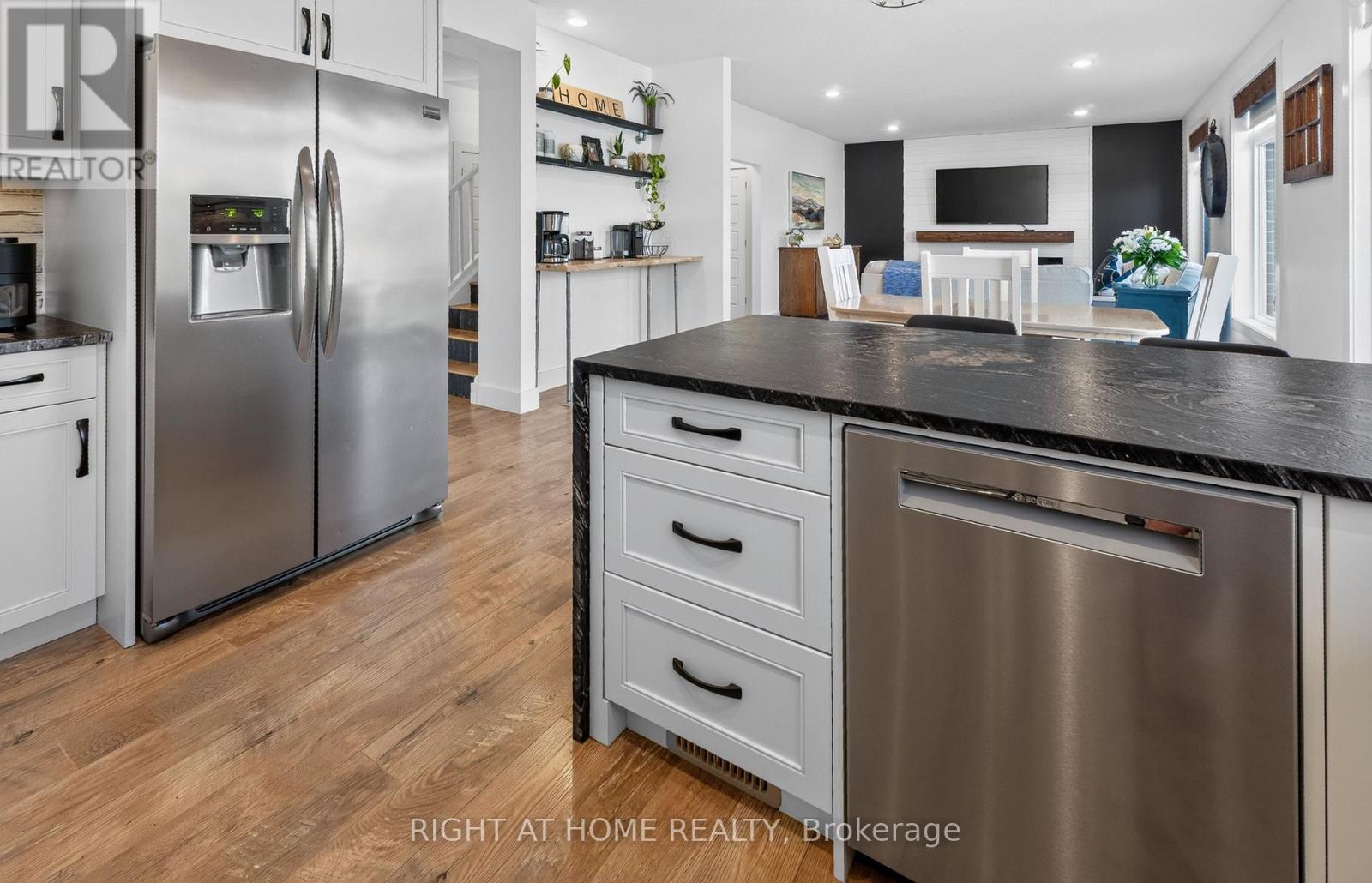 90 SHAW VALLEY DRIVE - Image 16