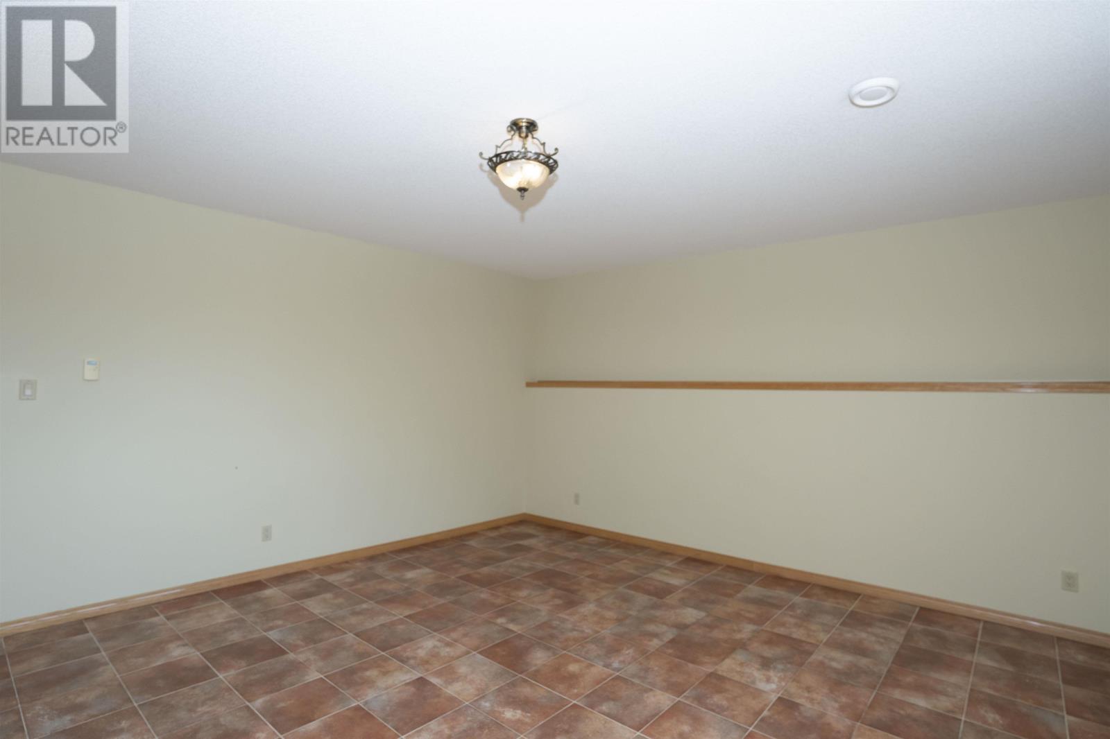 316 FAIRBROOKE CRES - 37