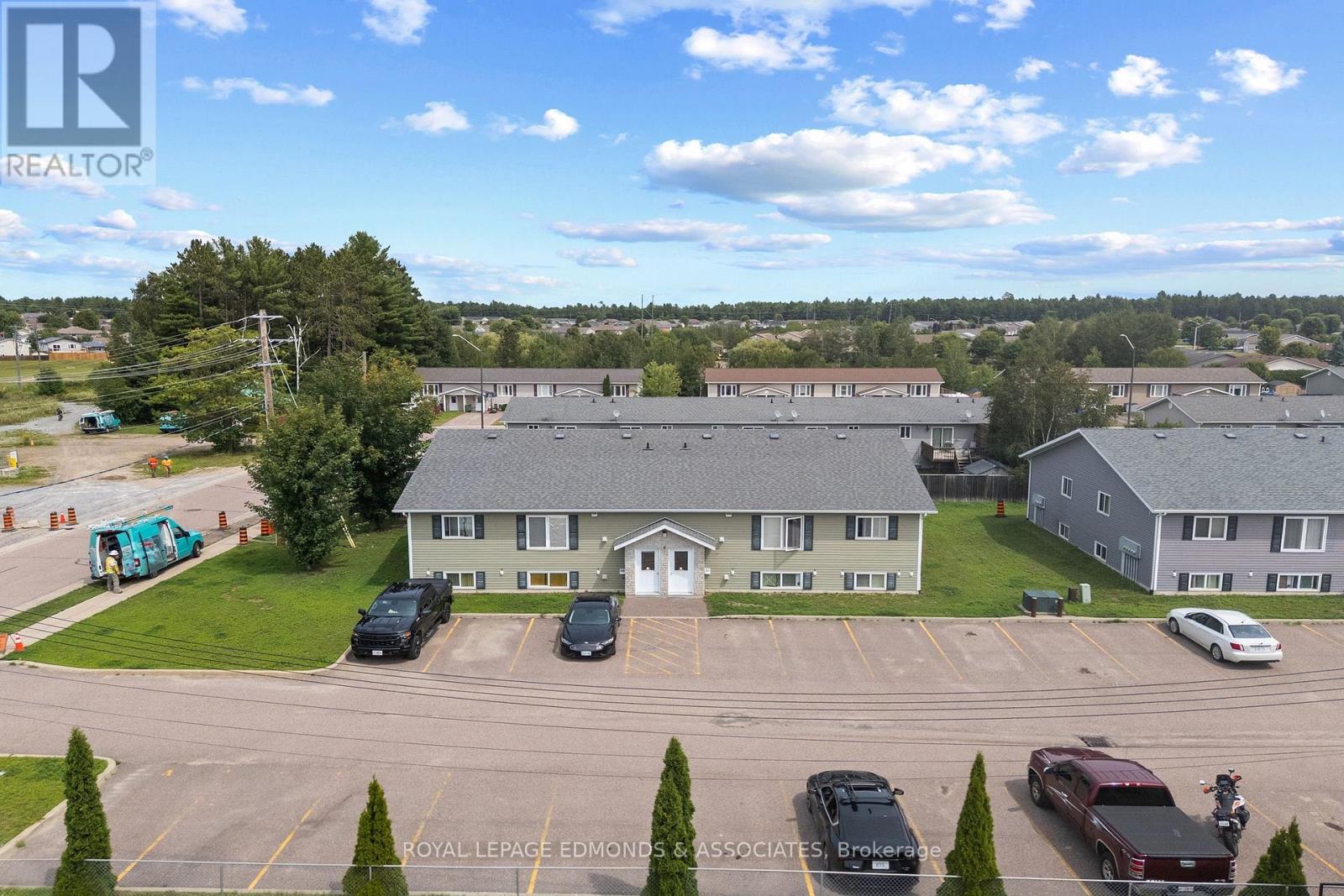 Multi-Family for Sale in Petawawa – 5 RENFREW STREET, Petawawa – MLS# X13688928 - Image 3