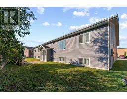 5 Renfrew Street, Petawawa, ON K8H0B6 Photo 10