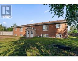 5 Renfrew Street, Petawawa, ON K8H0B6 Photo 13