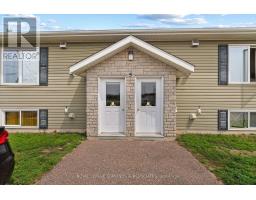5 Renfrew Street, Petawawa, ON K8H0B6 Photo 6