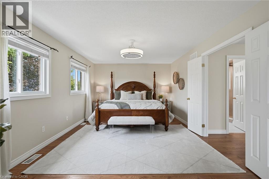 34 KEEWAYDIN Street - Image 32