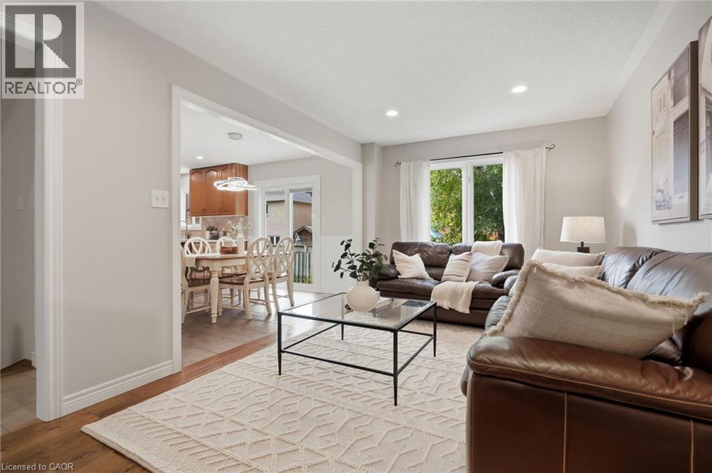 34 KEEWAYDIN Street - Image 17