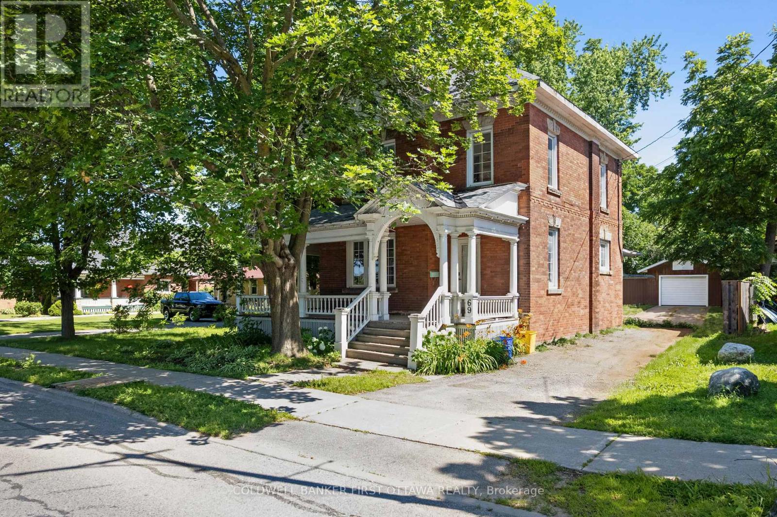 4 Bed, 2 Bath House for Sale in Perth – 69 WILSON STREET W, Perth – MLS# X13688840 - Image 2
