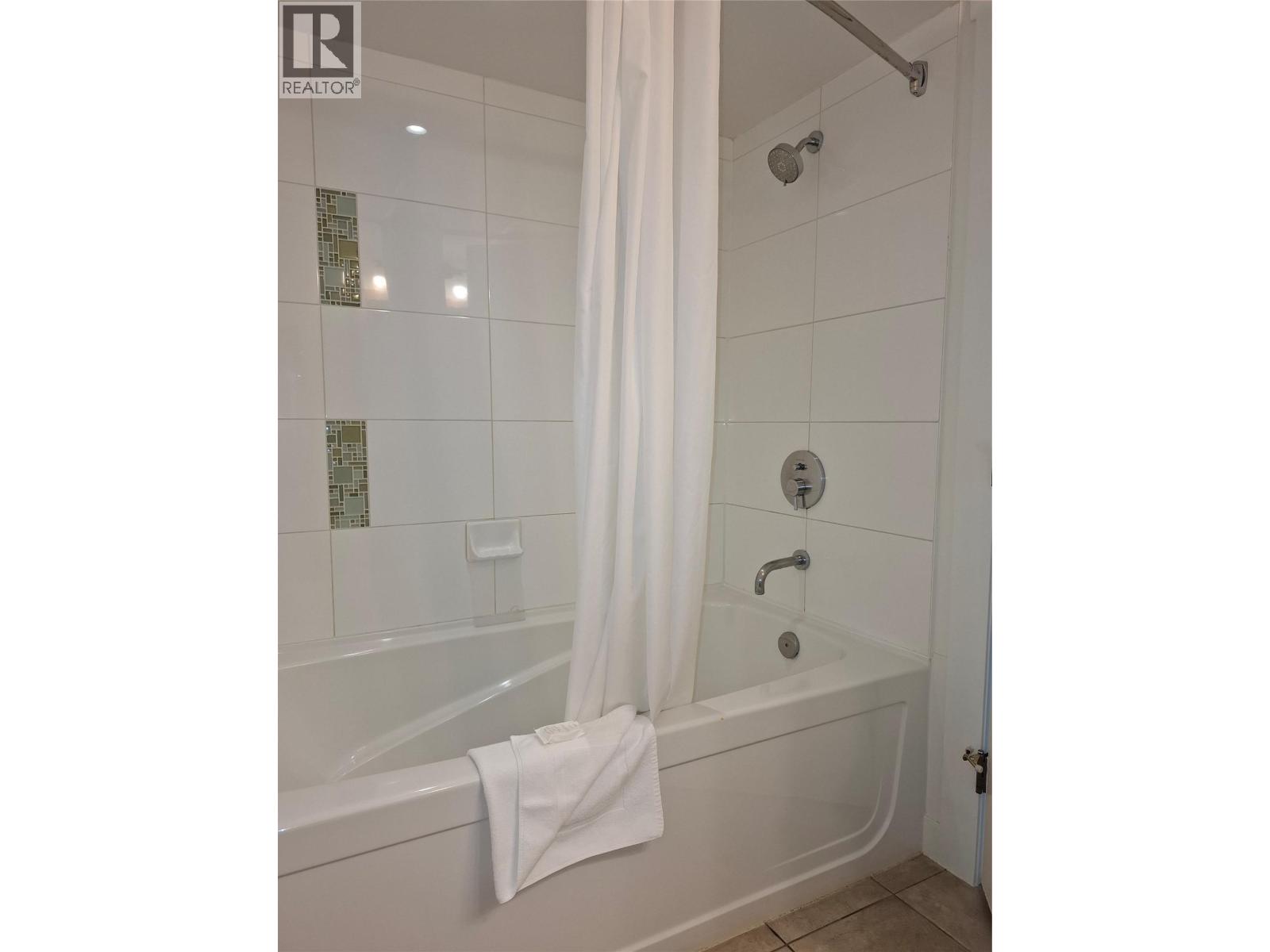 4200 Lakeshore Drive Unit# 338, Osoyoos