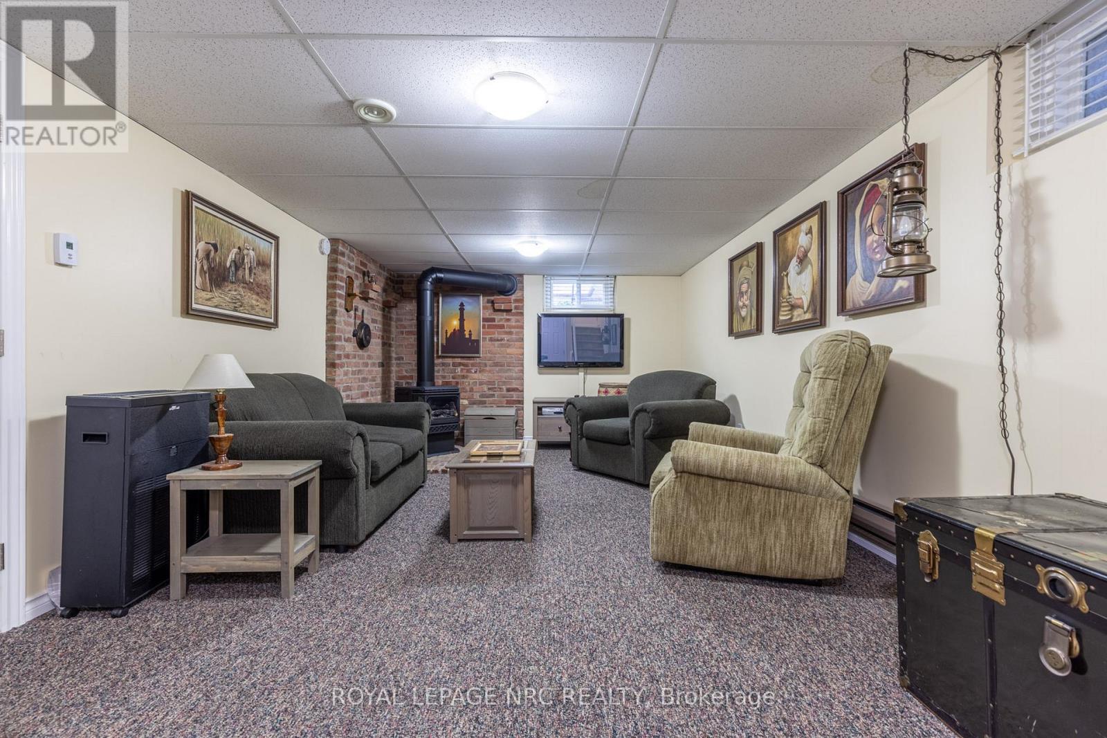 542 LAKE STREET - Image 17