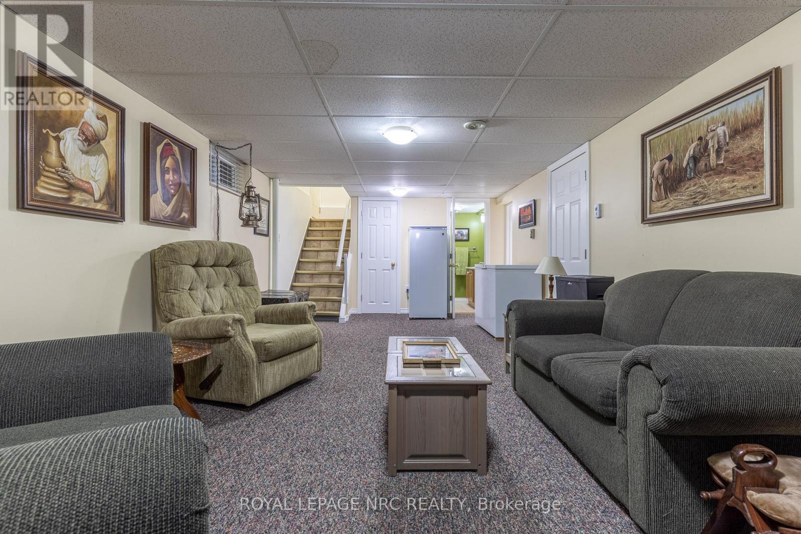 542 LAKE STREET - Image 18