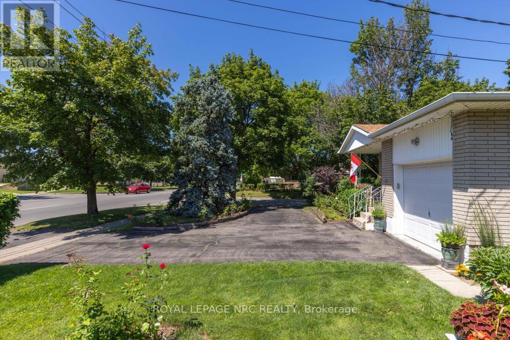 542 LAKE STREET - Image 3