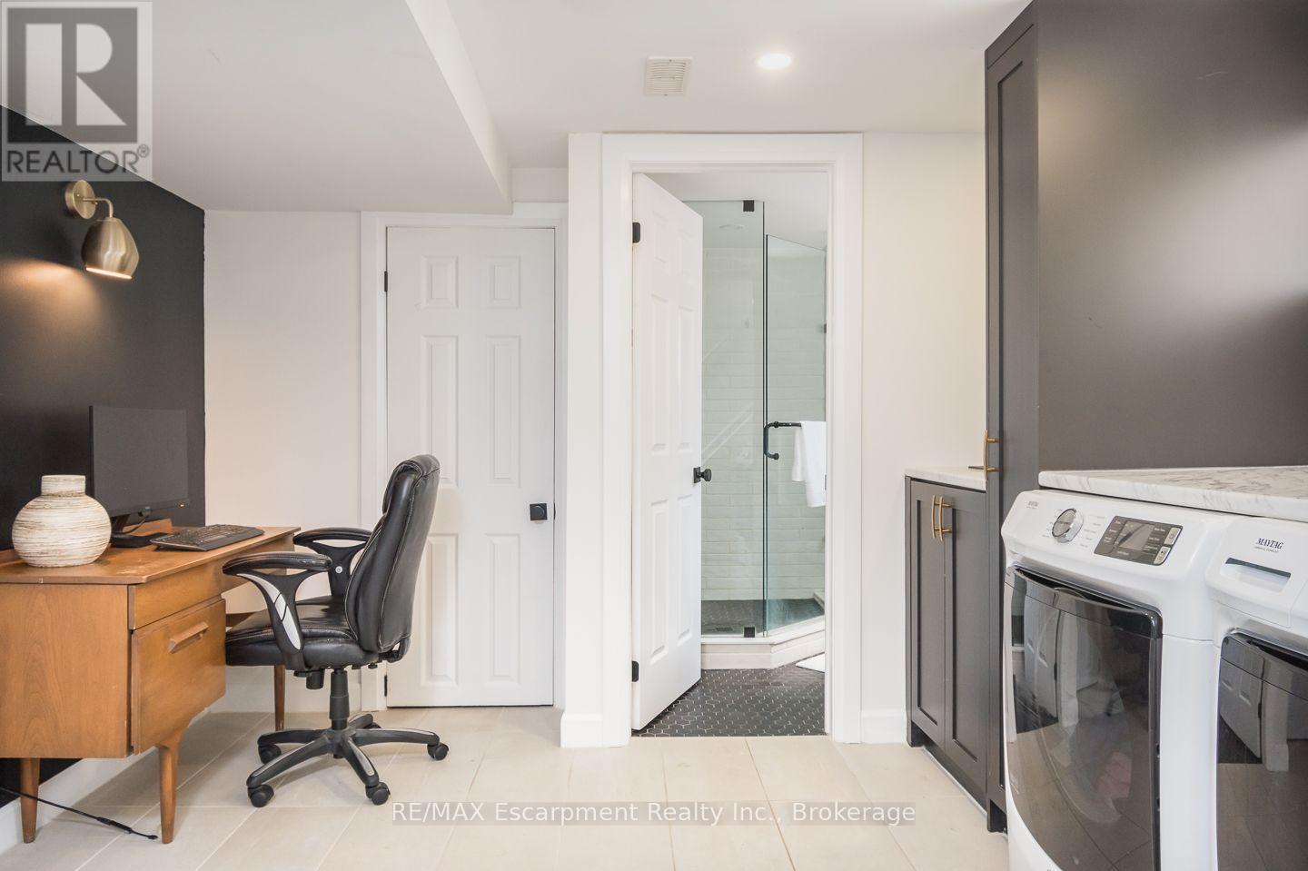 5410 CLIVE CRESCENT - Image 31