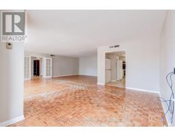 1305 - 1166 Bay Street, Toronto, ON M5S2X8 Photo 8