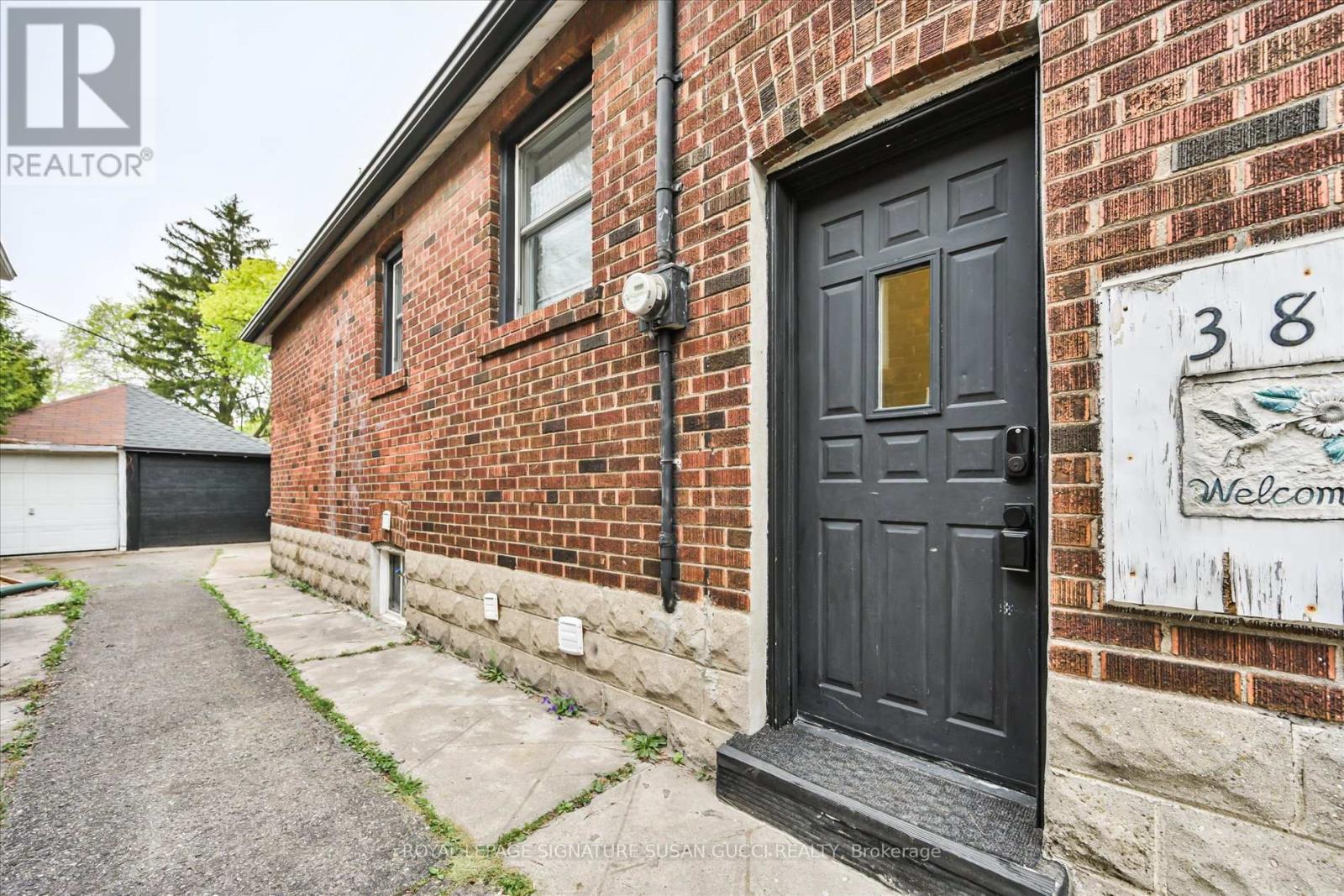 388 O'CONNOR DRIVE - 21
