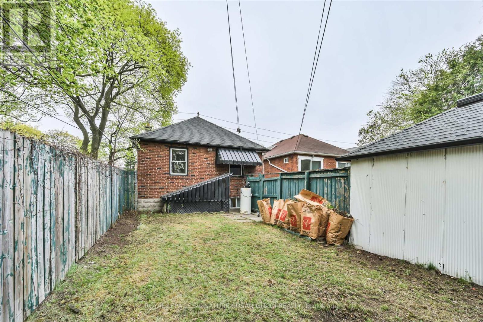 388 O'CONNOR DRIVE - 24