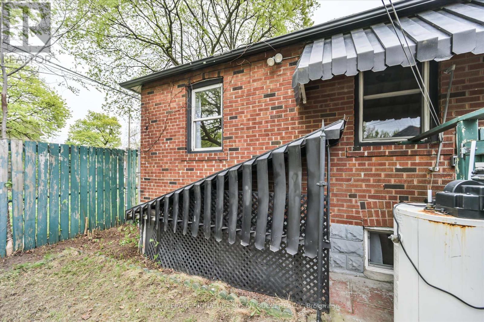 388 O'CONNOR DRIVE - 25