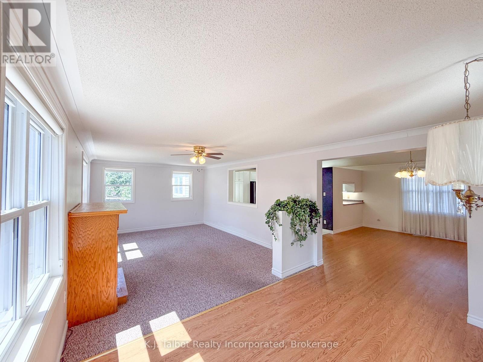 55 ALGONQUIN LANE - Image 19
