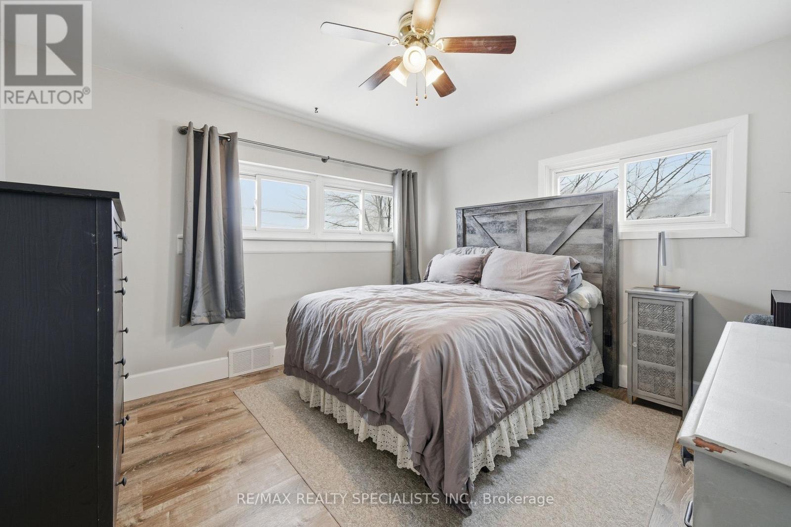 302 KING STREET - 24