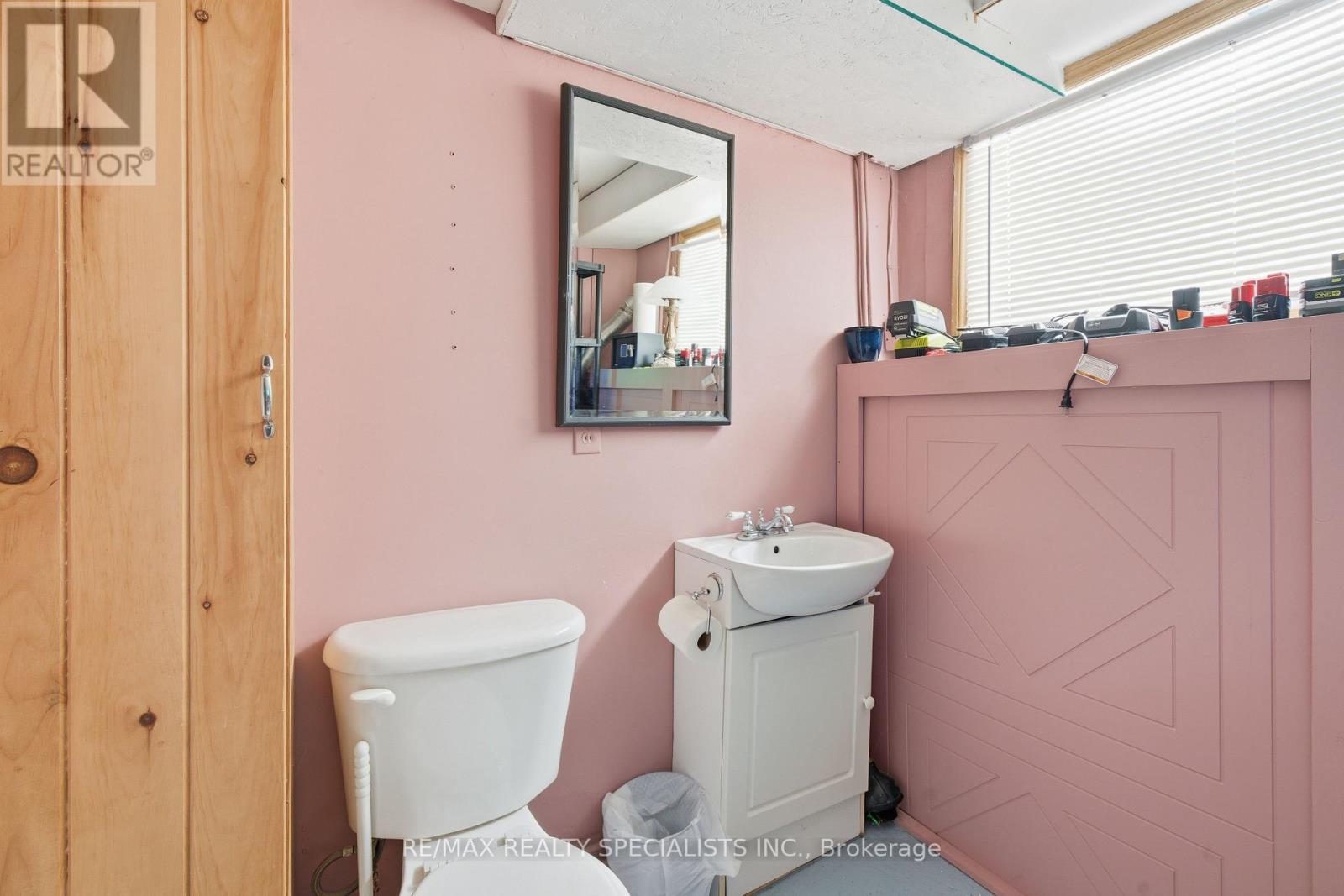 302 KING STREET - Image 37
