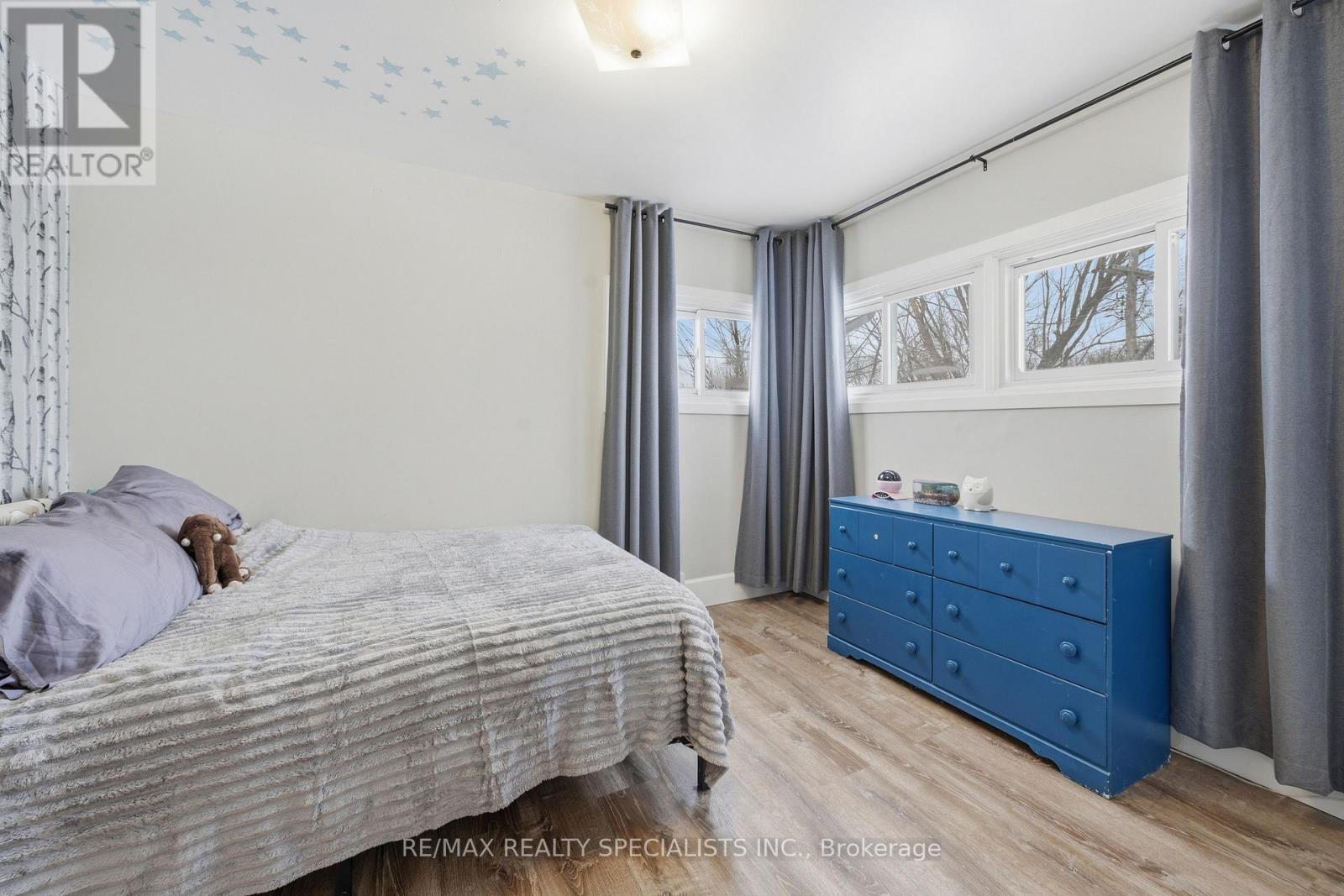 302 KING STREET - 32