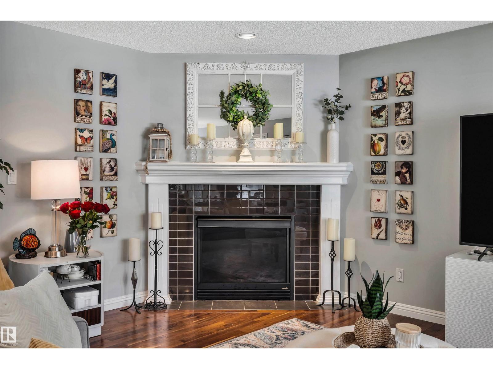 9804 145 AV NW - 11