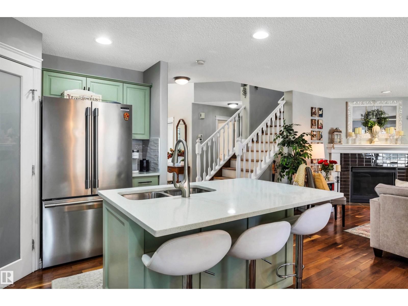 9804 145 AV NW - 17