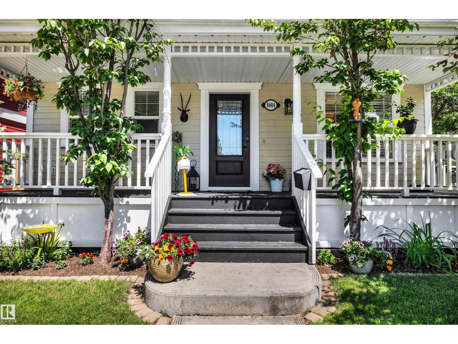 9804 145 AV NW - 2