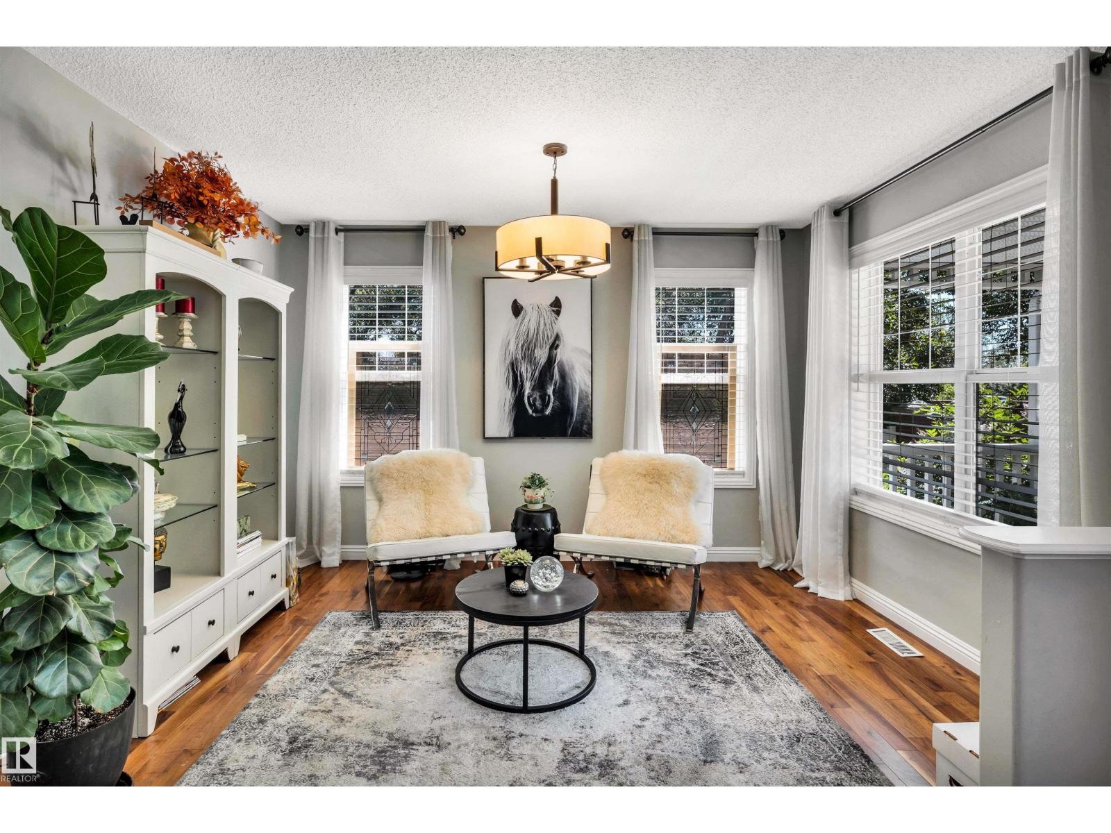 9804 145 AV NW - 6