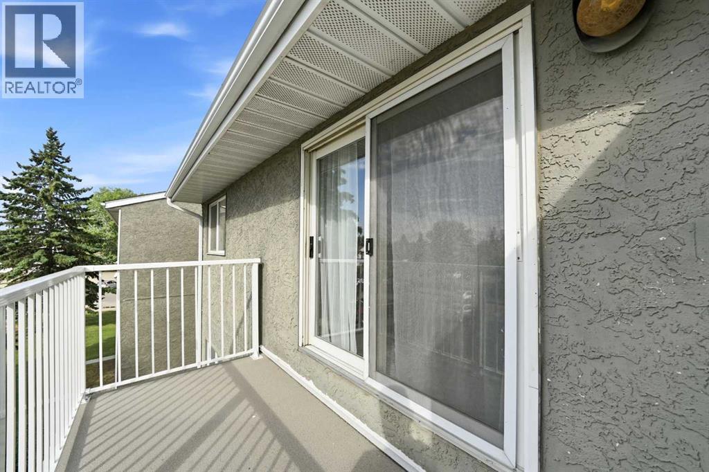 #305 19 Bennett Street - 3