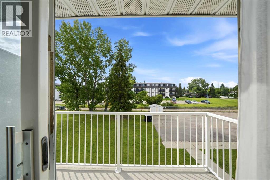 #305 19 Bennett Street - Image 4
