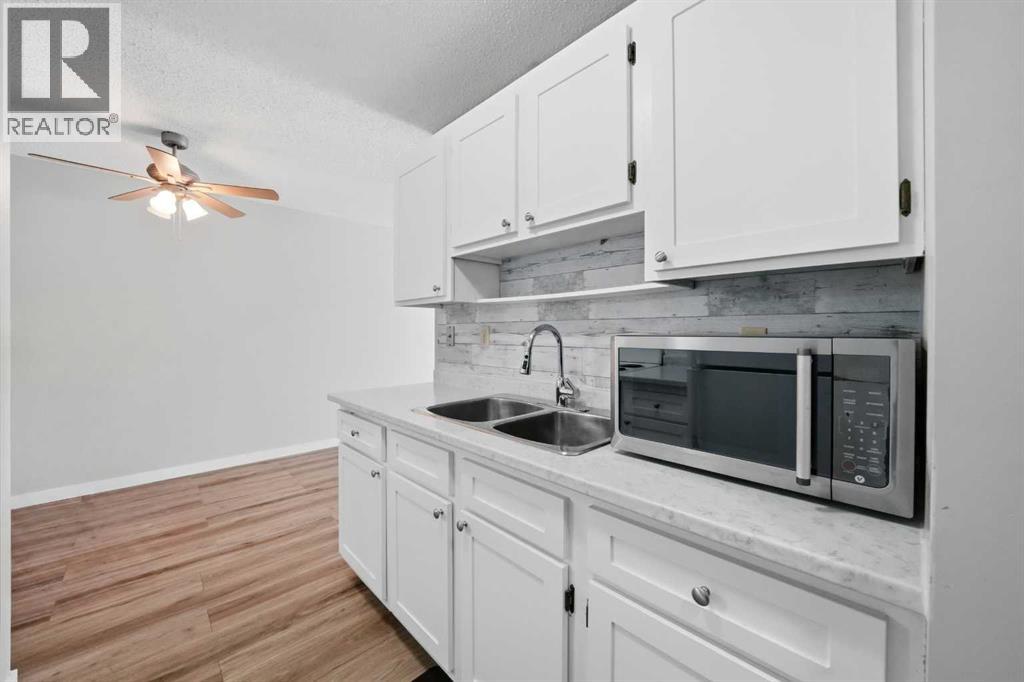 #305 19 Bennett Street - Image 6