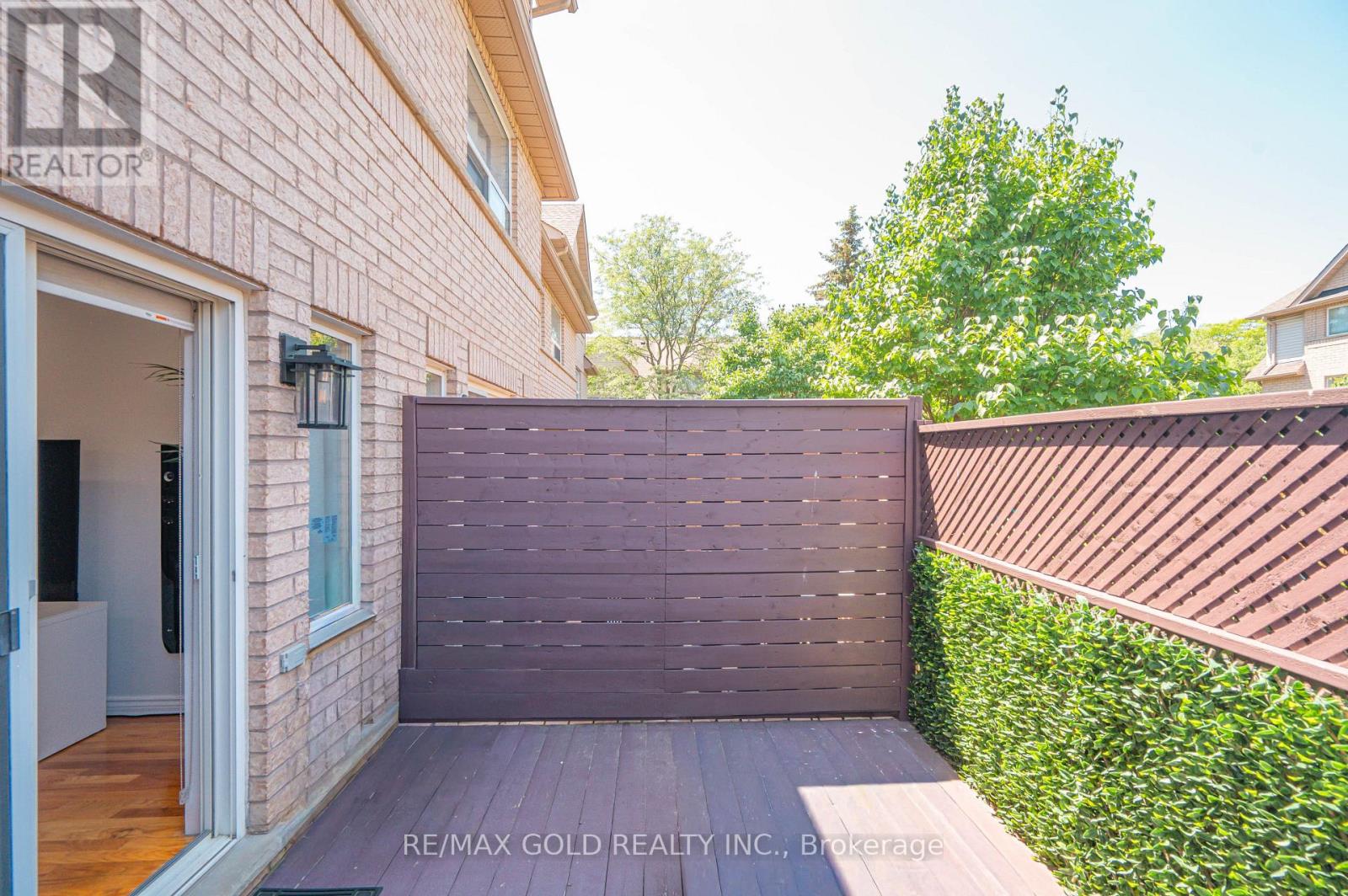 #53 80 STRATHAVEN DRIVE - Image 42