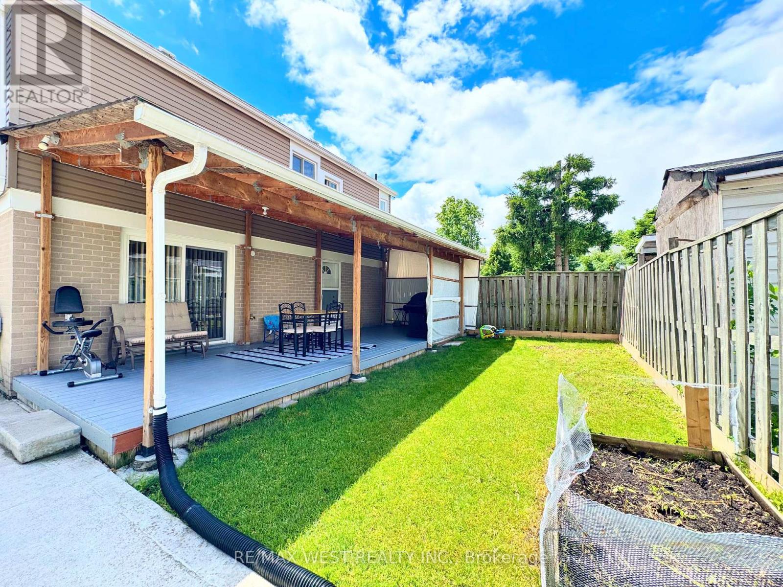 10 HARDCASTLE COURT - Image 29