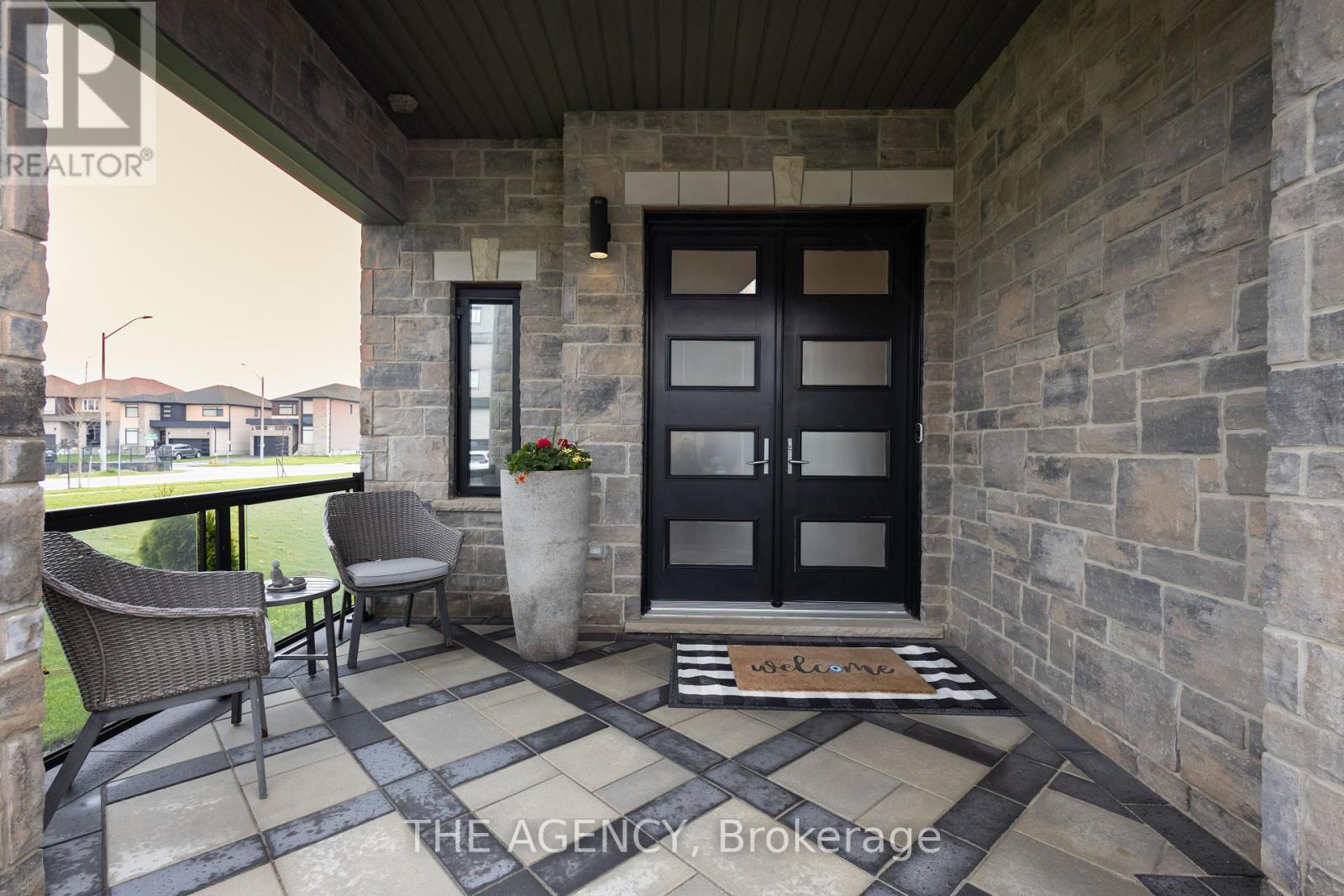 76 GRANDVILLE CIRCLE - Image 4