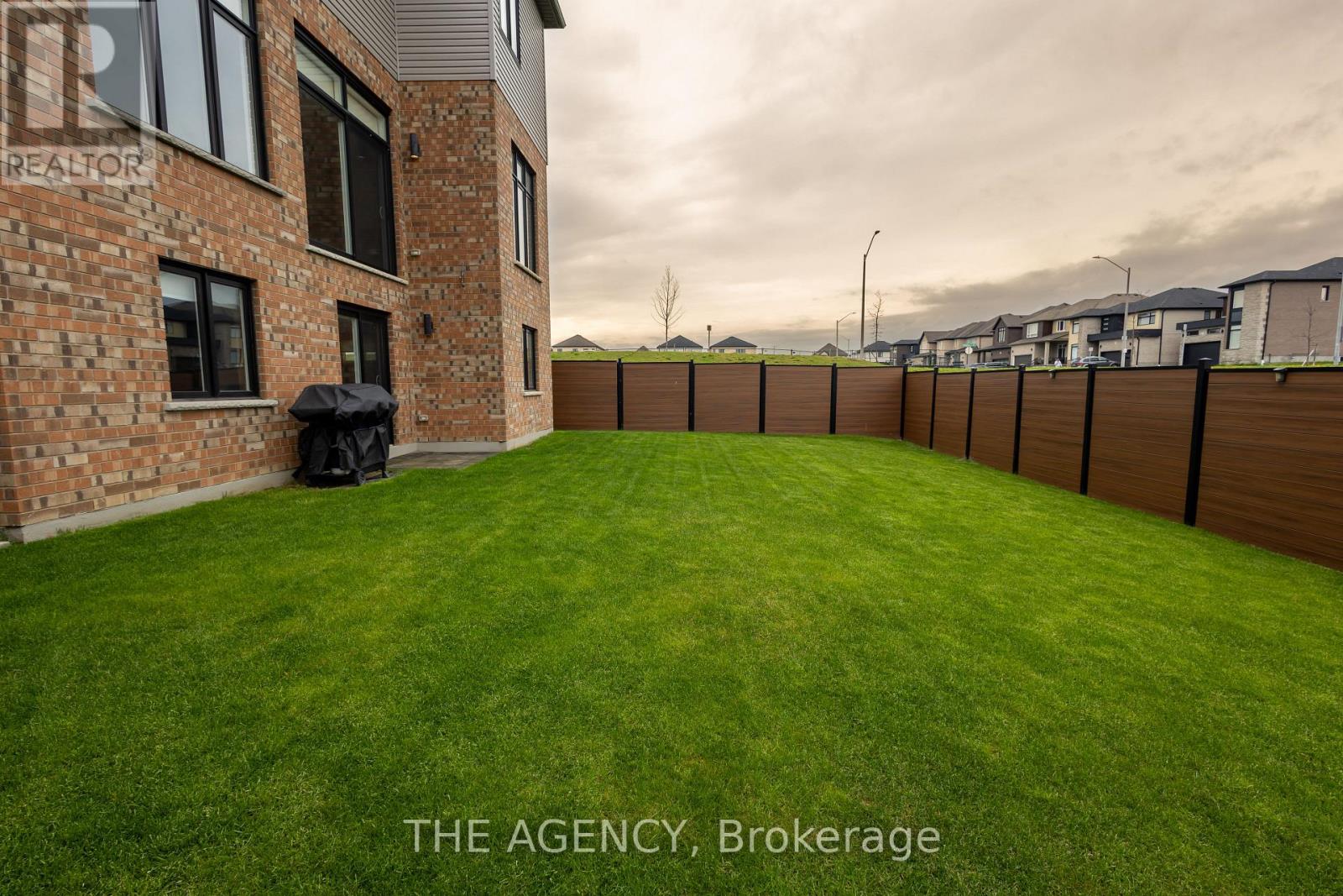 76 GRANDVILLE CIRCLE - Image 45