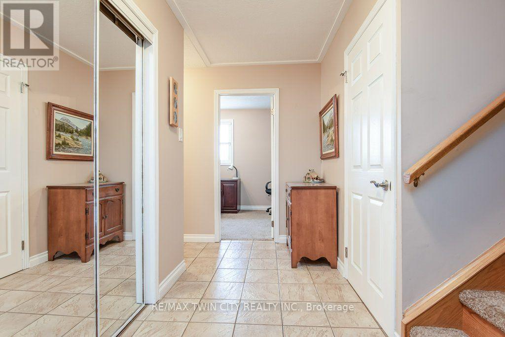 108 QUEENSWAY DRIVE - Image 29