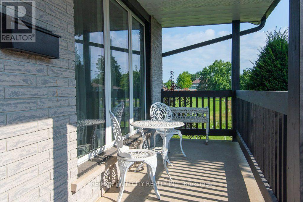 108 QUEENSWAY DRIVE - 5