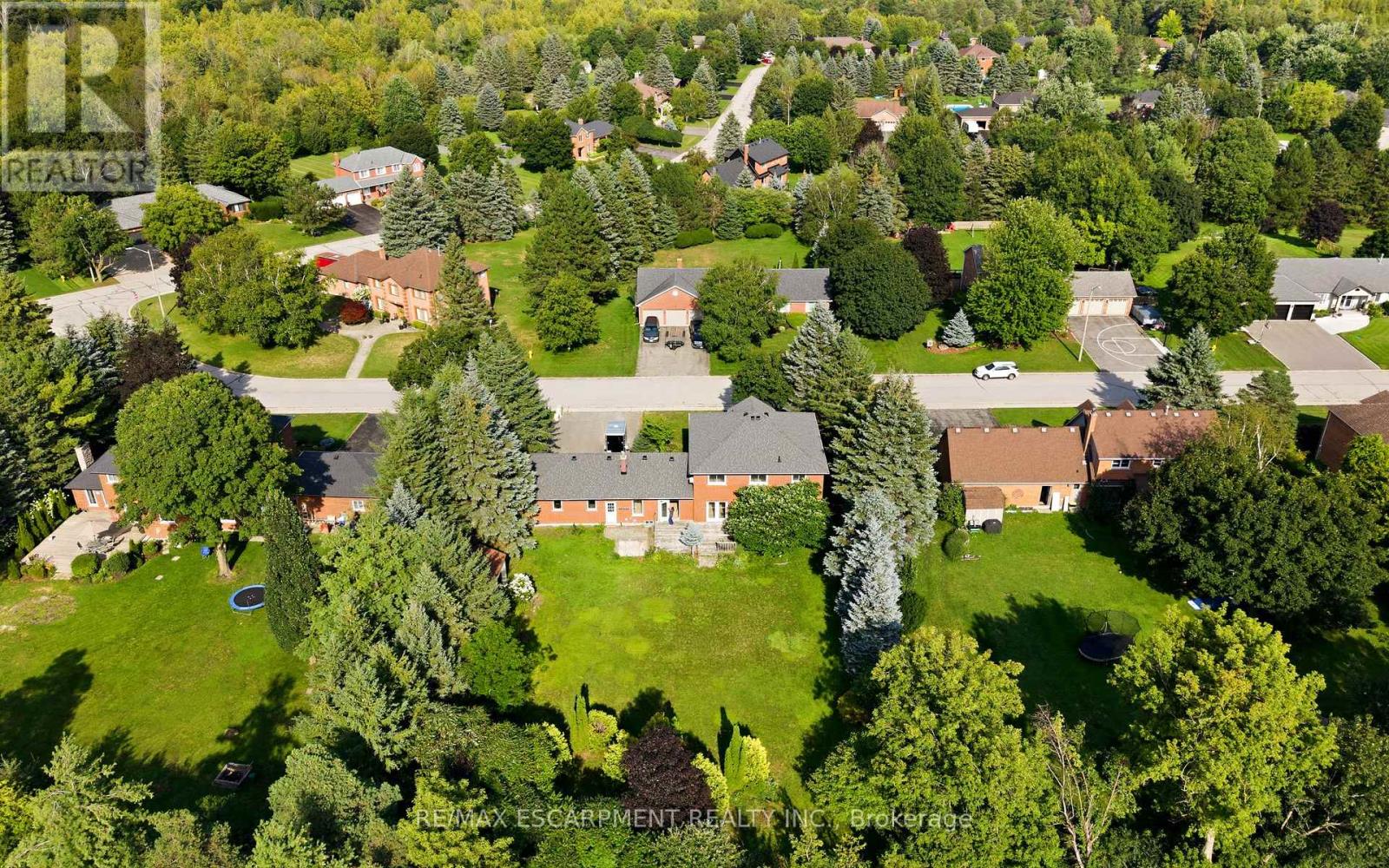 6 WILLOW CRESCENT - 34