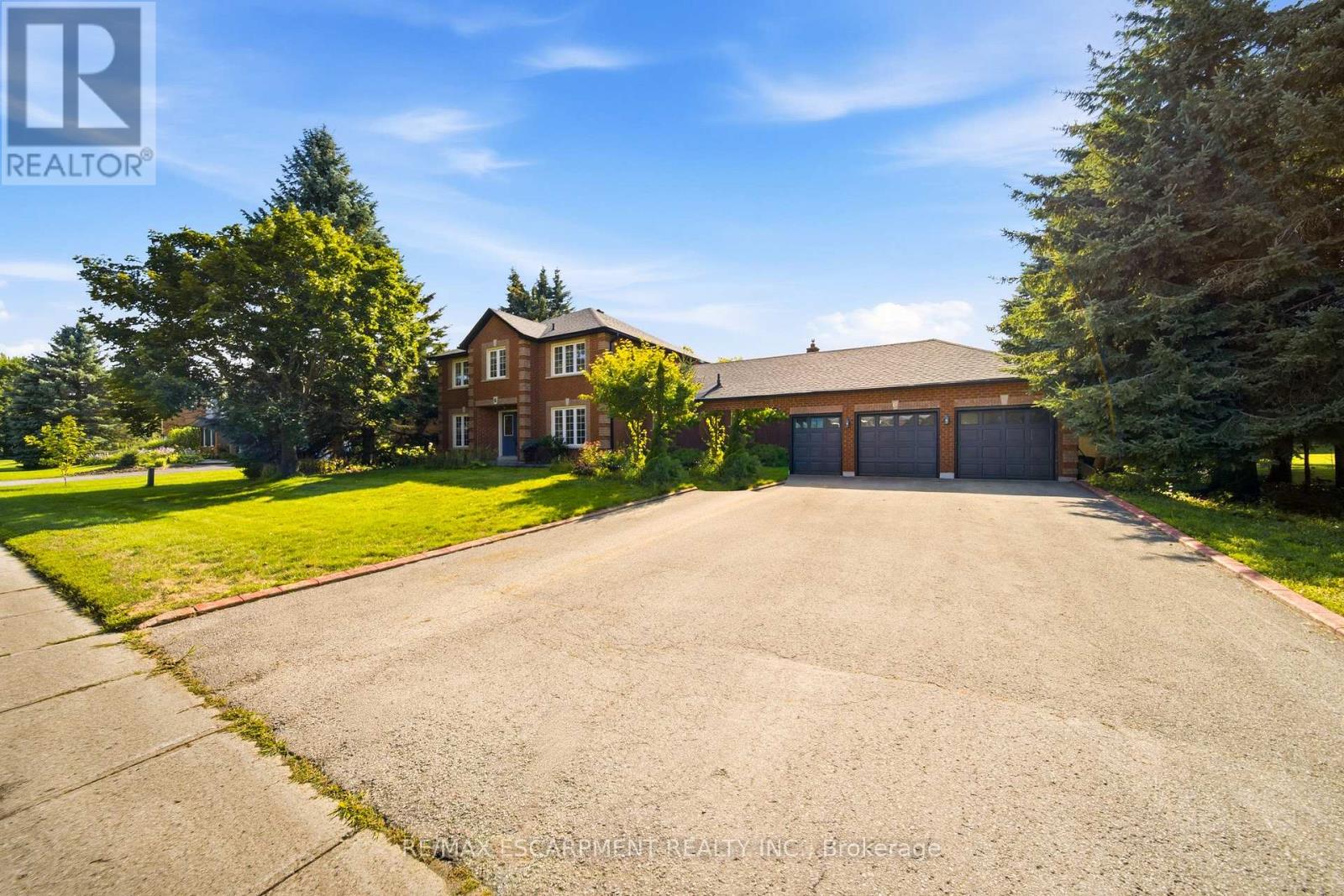 6 WILLOW CRESCENT - 7