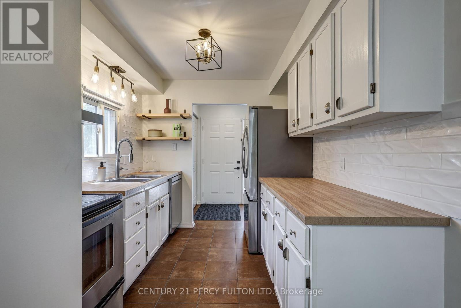 132 SUNDRIDGE CRESCENT - Image 14