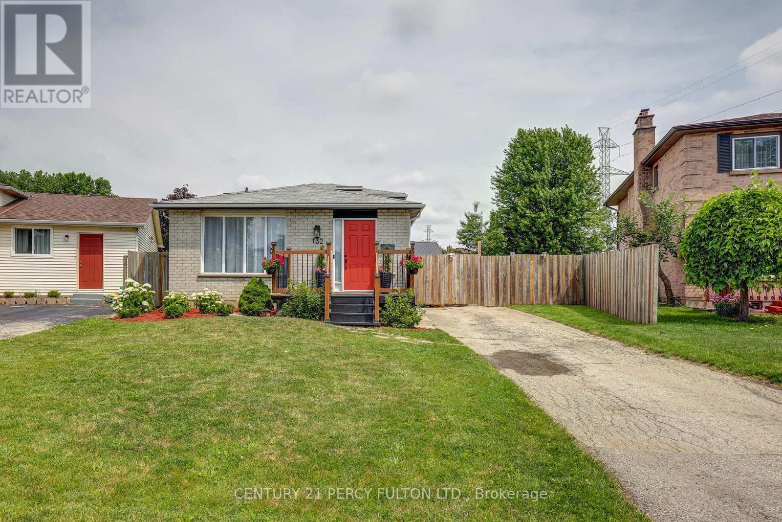 132 SUNDRIDGE CRESCENT - 2