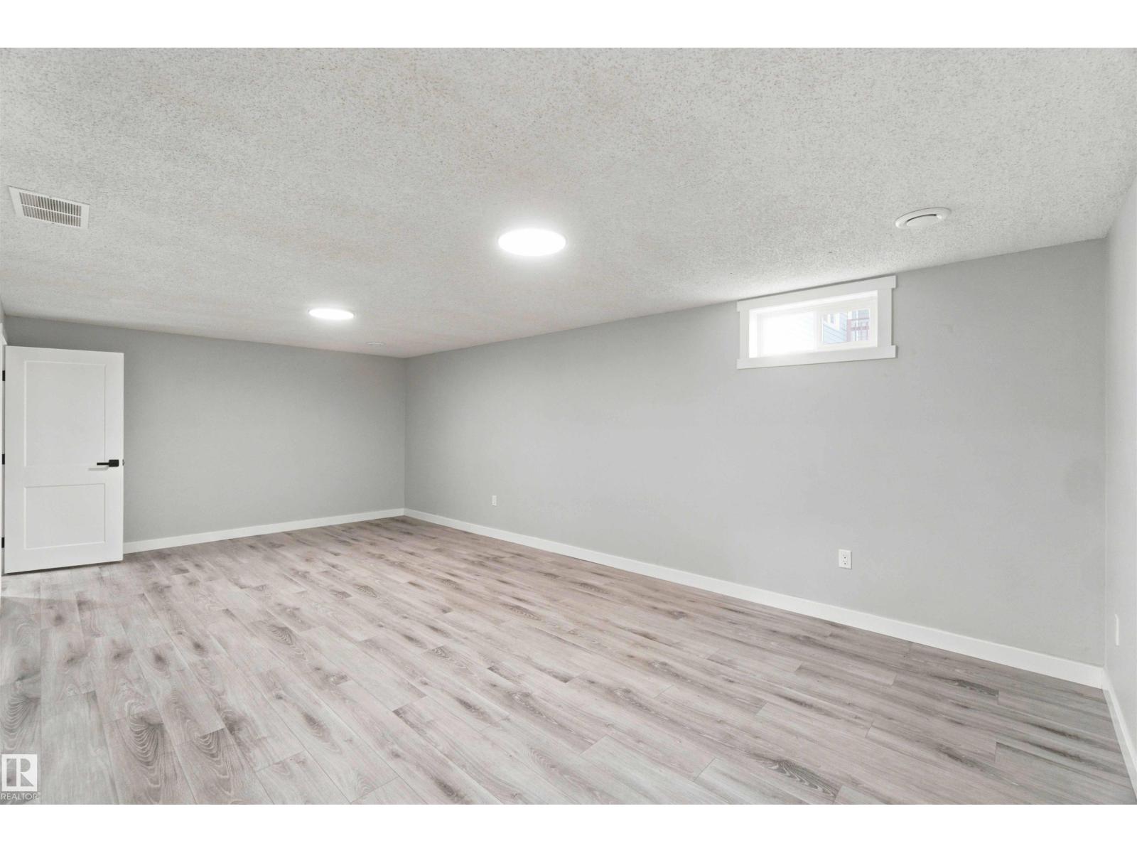 4129 134A AV NW - 32