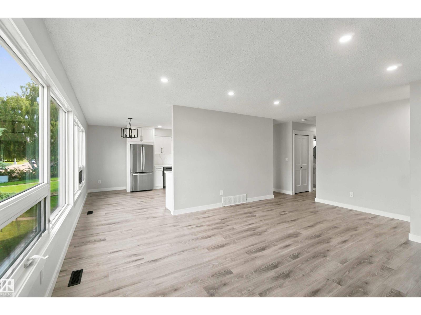 4129 134A AV NW - 8