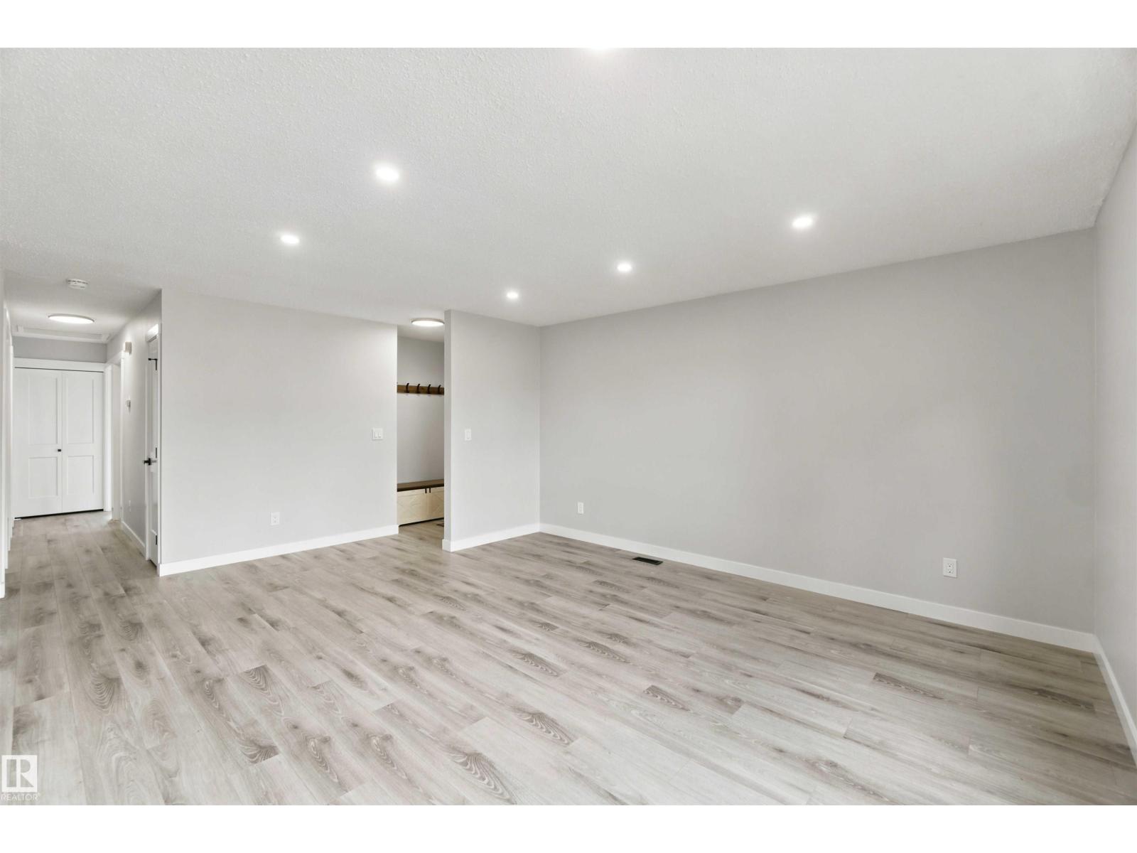 4129 134A AV NW - 9
