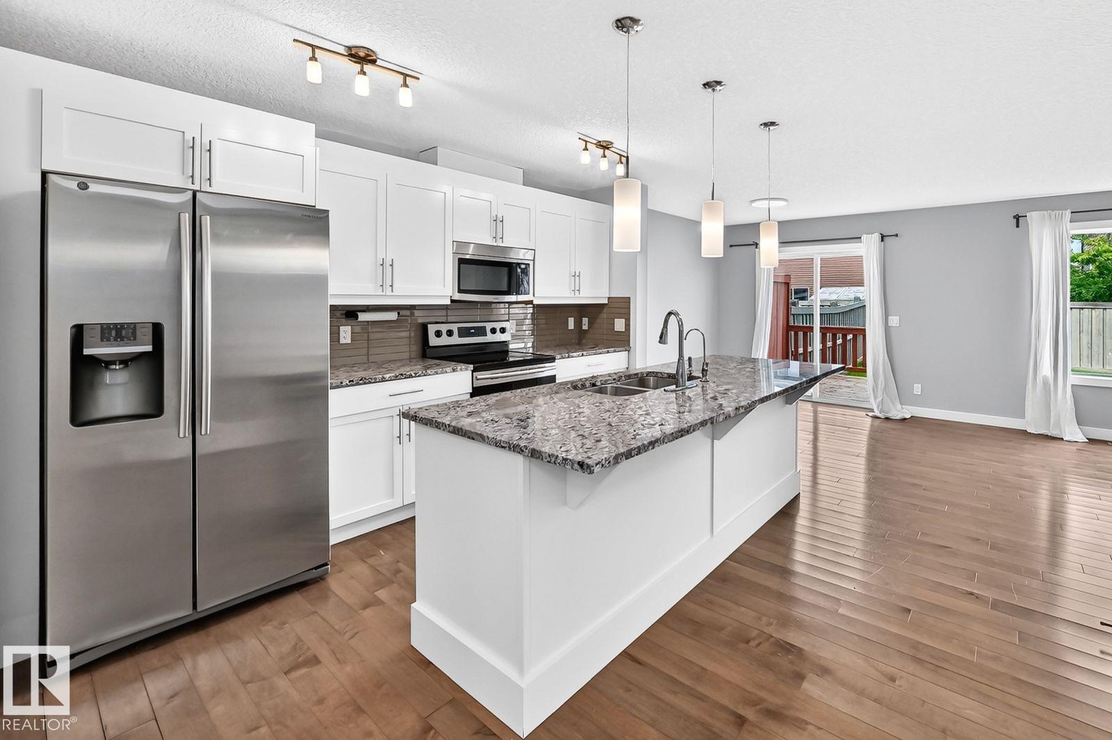 1112 176 ST SW - 10