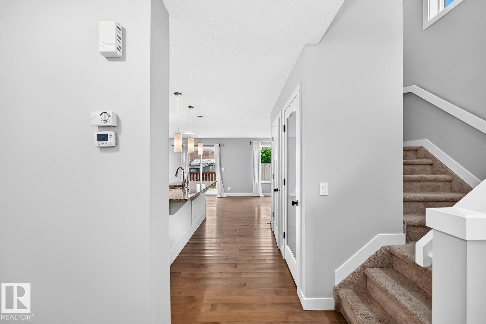 1112 176 ST SW - 32