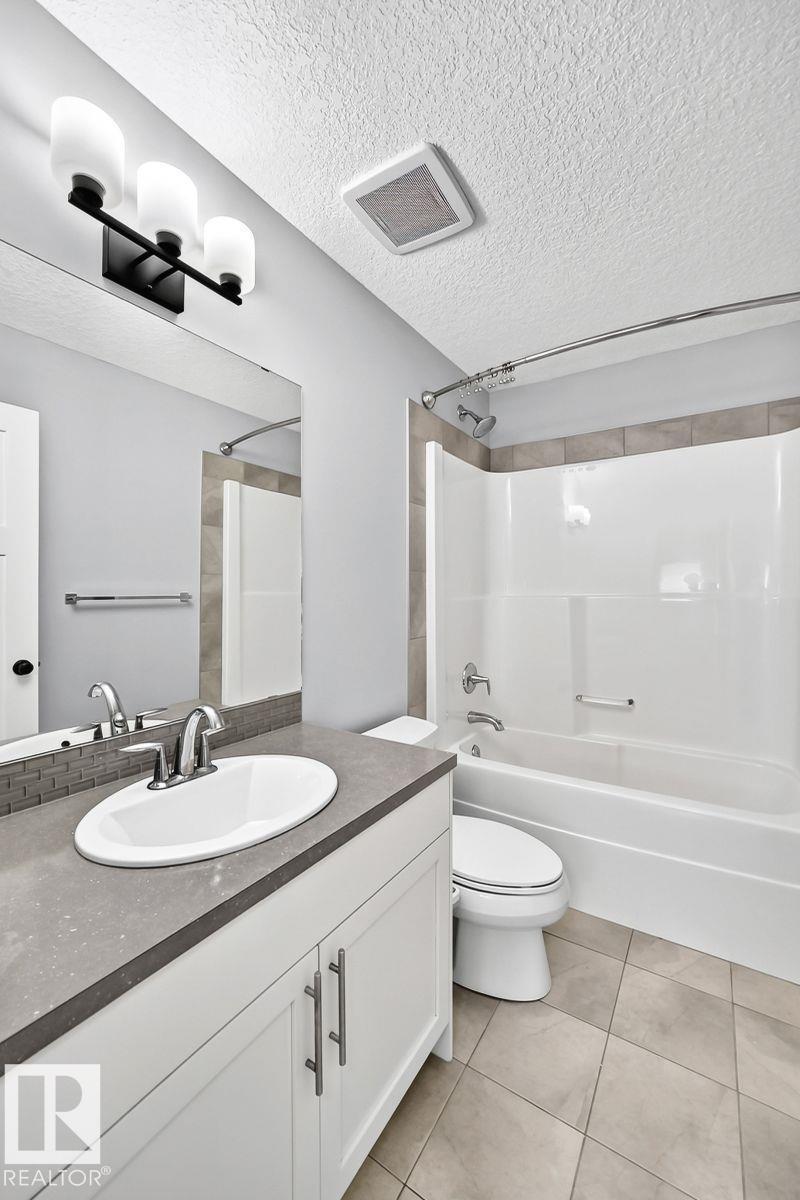 1112 176 ST SW - 46