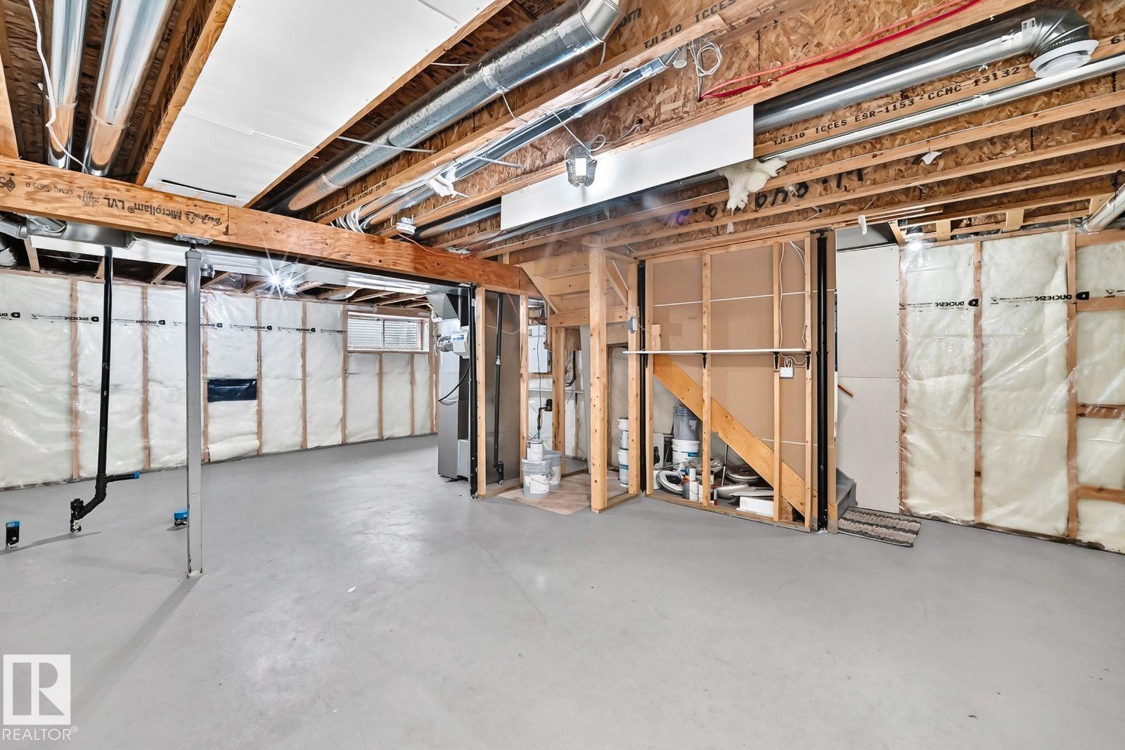 1112 176 ST SW - 50