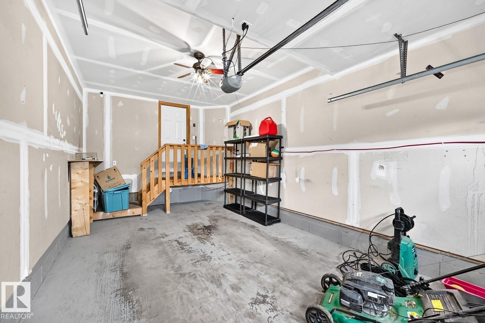 1112 176 ST SW - 53
