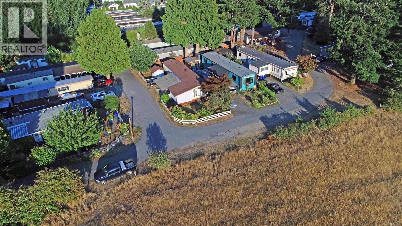 #30 971 Douglas Ave - Image 4