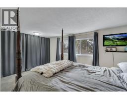 174 Woodmont Terrace Sw, Calgary, AB T2W4Z4 Photo 16