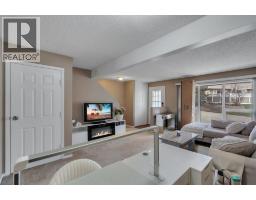 Bedroom - 174 Woodmont Terrace Sw, Calgary, AB T2W4Z4 Photo 7